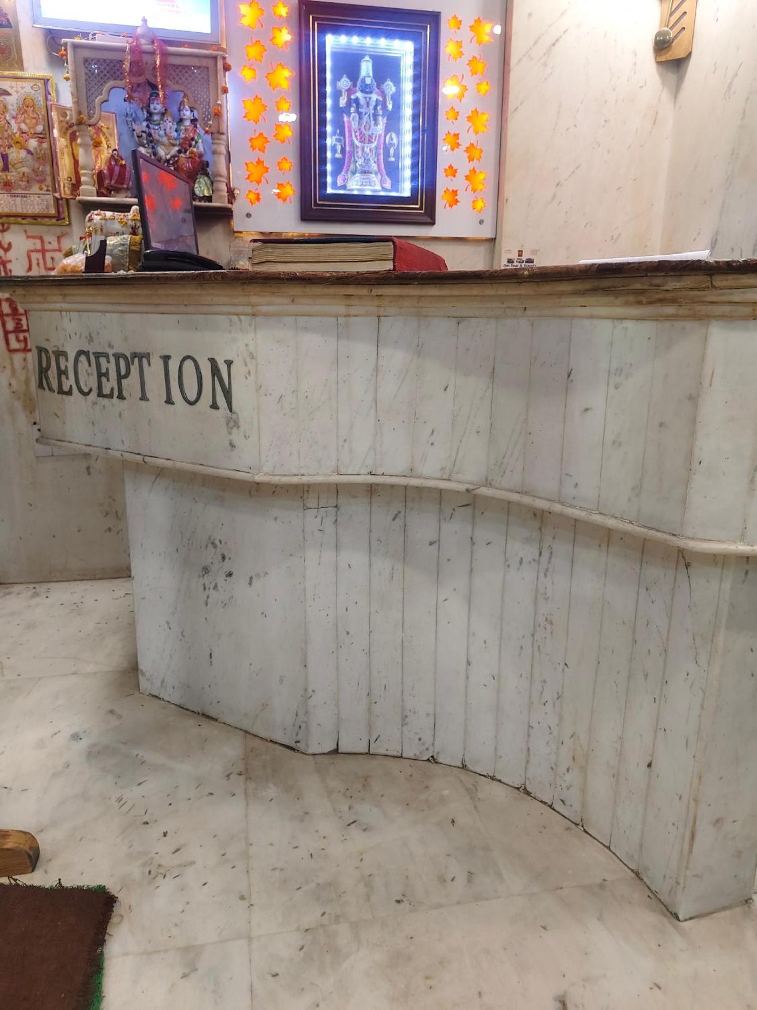 Family Spot Hotel New Delhi Exterior photo
