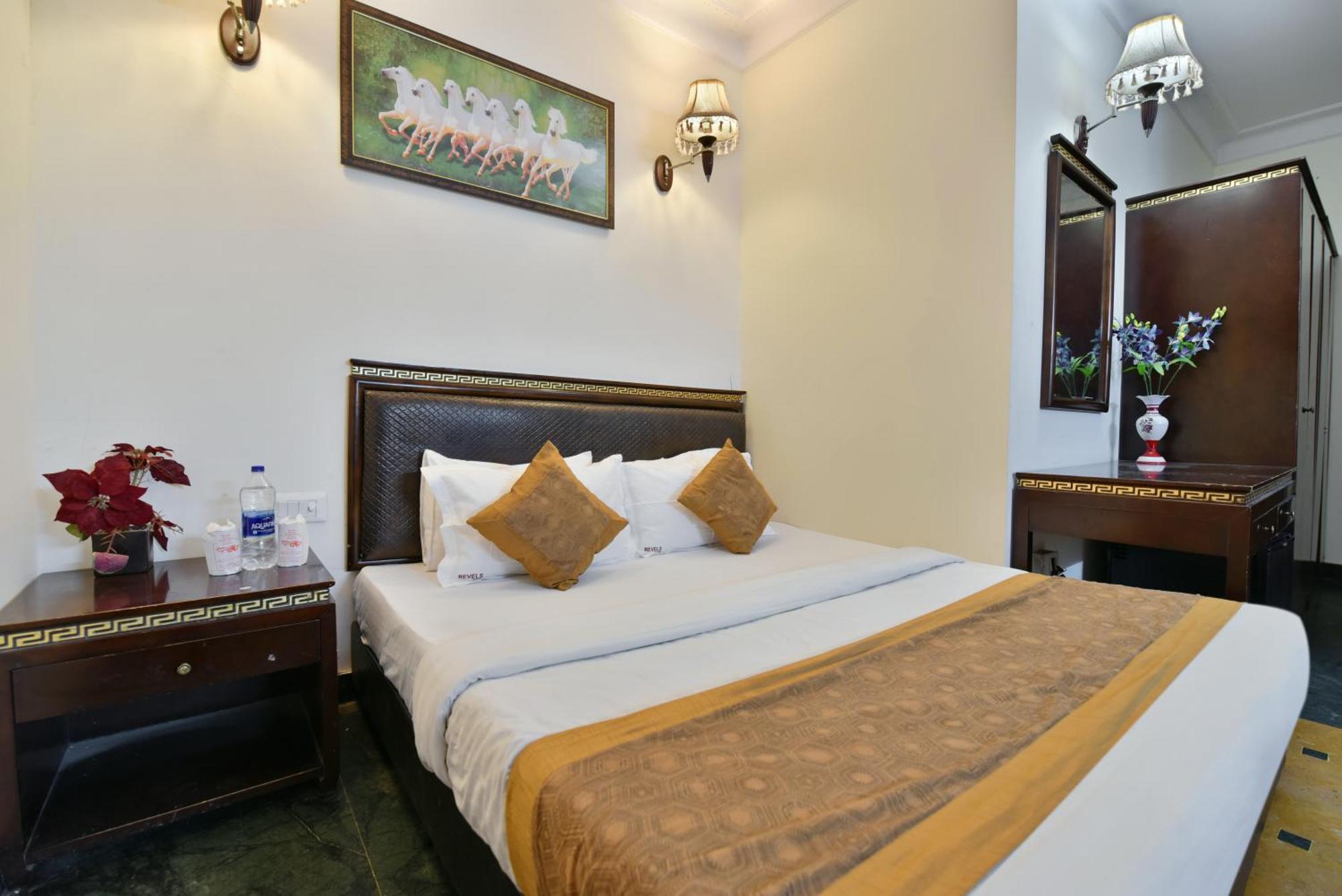 Family Spot Hotel New Delhi Exterior photo